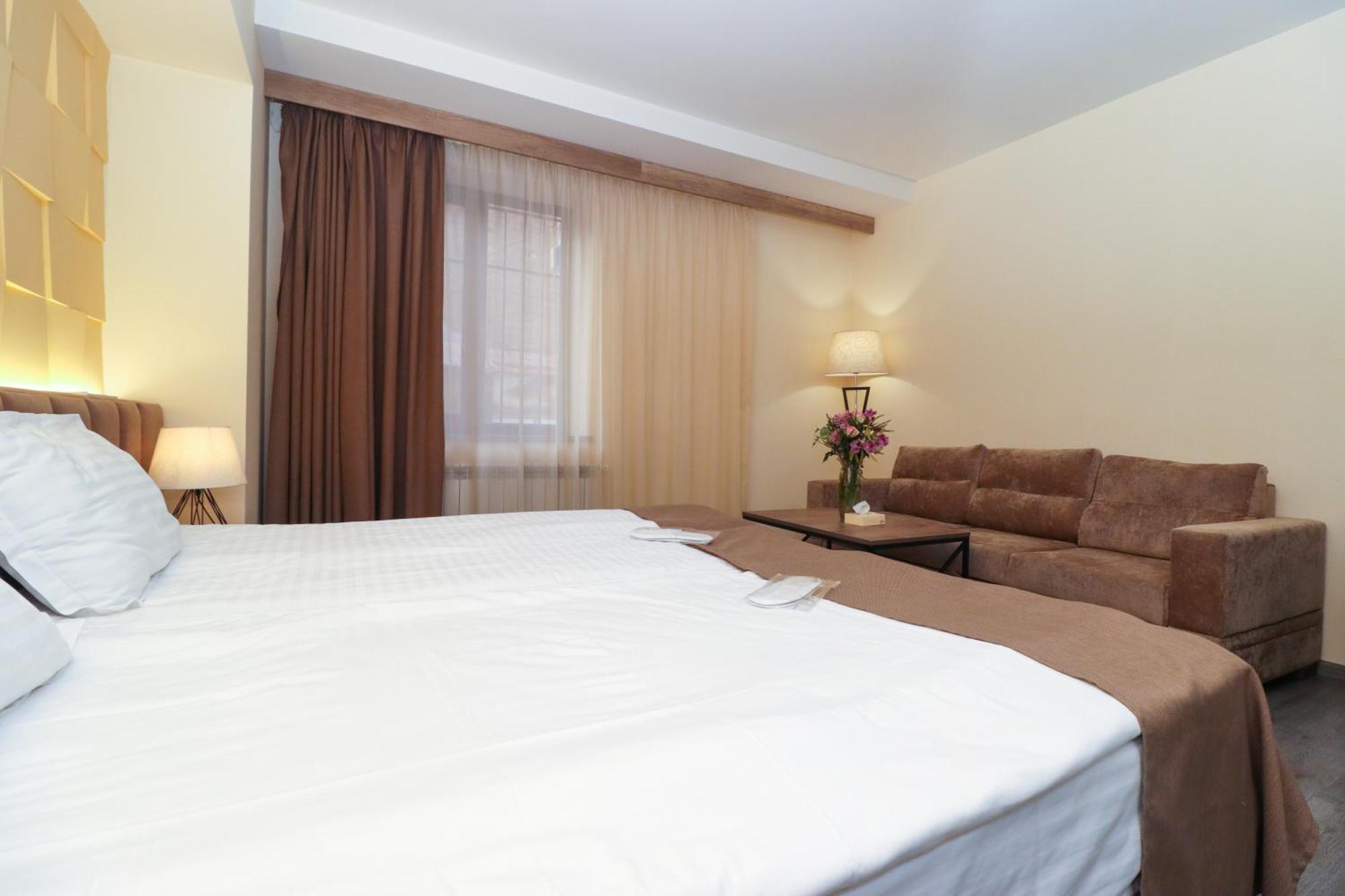 Mandarin Hotel Yerevan Luaran gambar